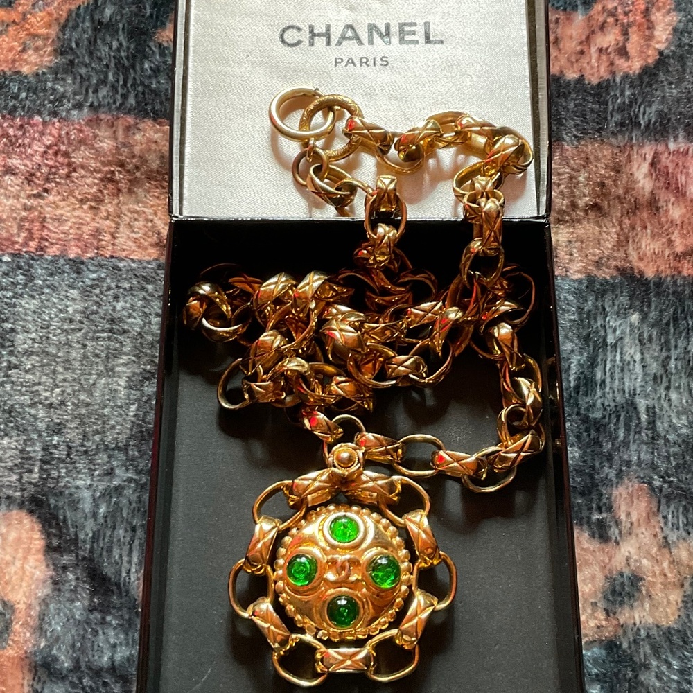 Vintage Chanel Peridot Necklace Season 23 (1984)